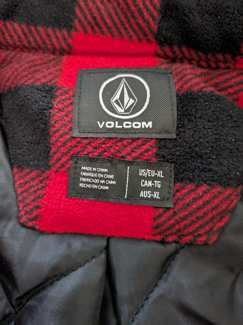 Volcom Mens Fleece Quilt Lined Overshirt Insulated Jacket Red Buffalo Plaid XL - Picture 3 of 13
